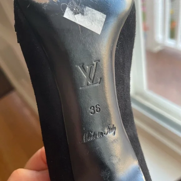 Authentic Louis Vuitton black suede high heels size 36 - Picture 6 of 11